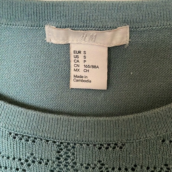 H&M sweater - Picture 3 of 3